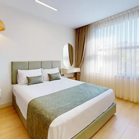 Bohema Hotel *